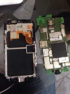 Between the screen and main board